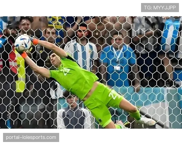 维拉门将马丁内斯专访:谈职业生涯晚期目标与阿根廷国家队